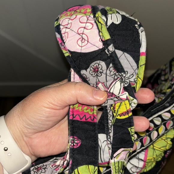 Reduced!  Vera Bradley large floral print tote travel bag - Picture 6 of 17